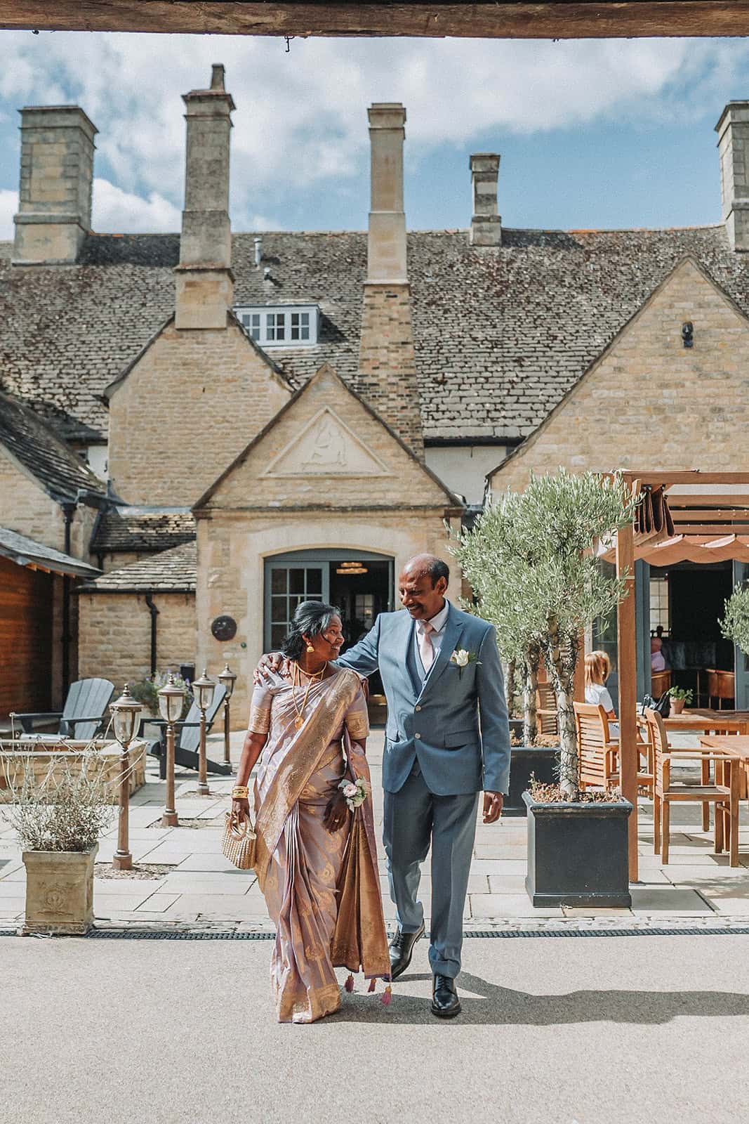 father and mother of bride cambridgeshire wedding photographer