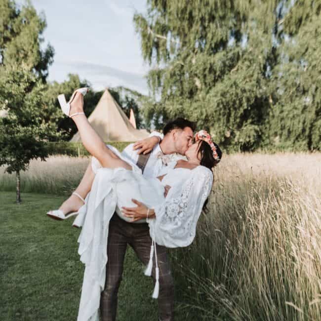 Norfolk wedding videographer contact page – Xiarm Films