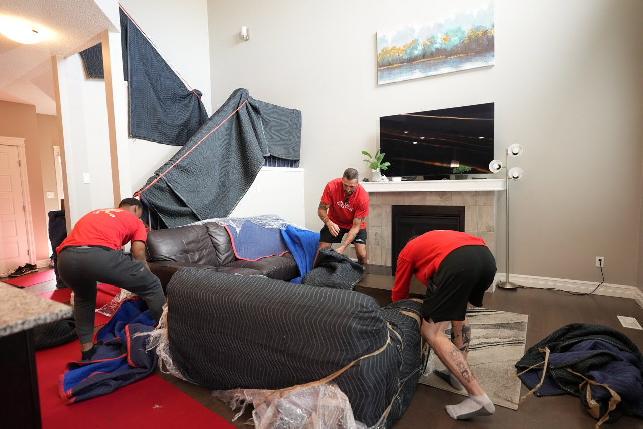 What Professional Movers Do That DIY Movers Don’t