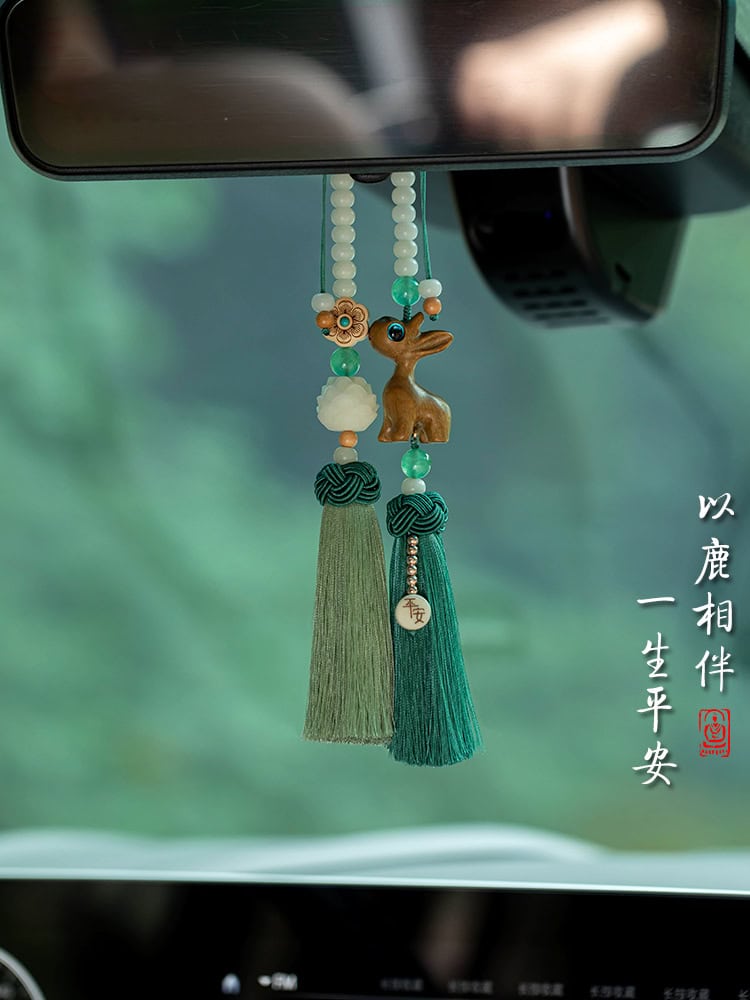 以鹿相伴白玉菩提根一鹿平安汽車掛件
