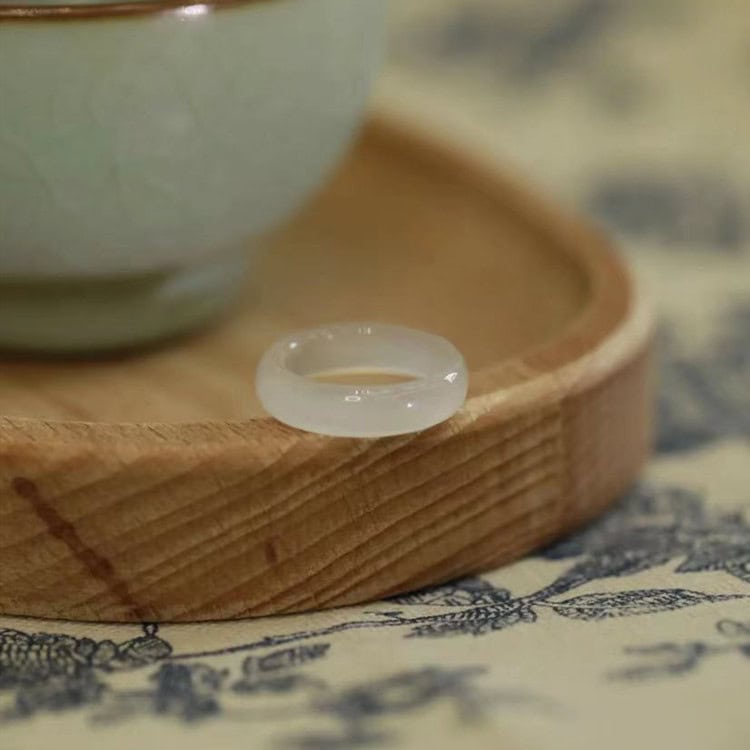 白色冰種瑪瑙玉髓戒指玉石指環
