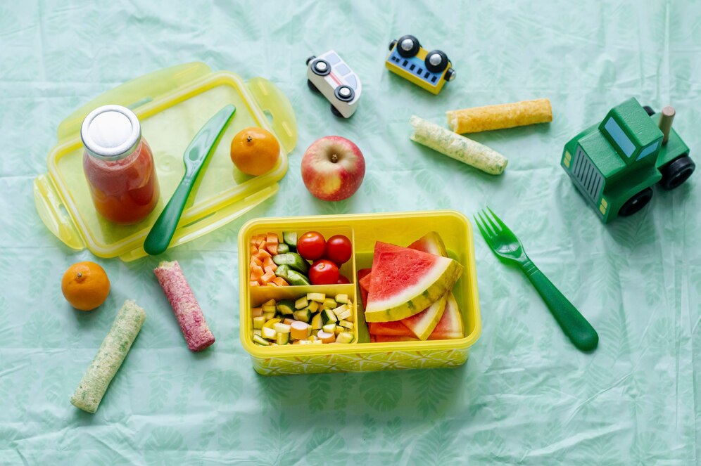 Jak Wybrać Idealny Lunchbox dla Dzieci: Przegląd Śniadaniówek do Szkoły i Przedszkola
