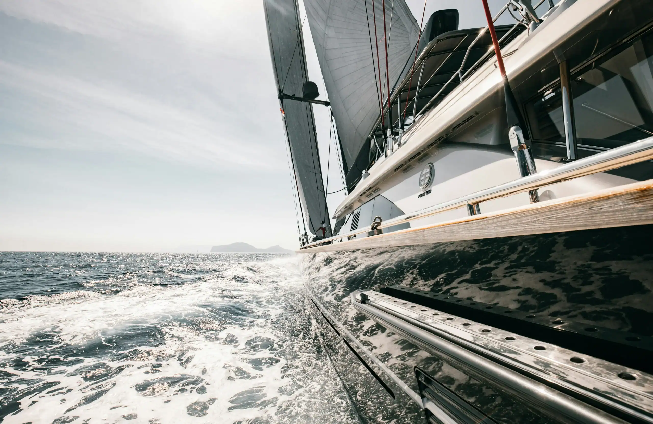 Superyacht training courses. Study online maritime and business management shoreside