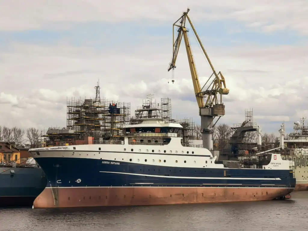 Superyacht training courses. Study online Superyacht Superintendent Course - training in technical management, compliance, maintenance oversight, and ISM code implementation