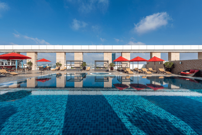 Dusit Thani Abu Dhabi pool