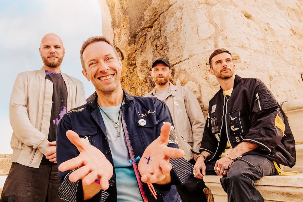 Coldplay live in Abu Dhabi 2025