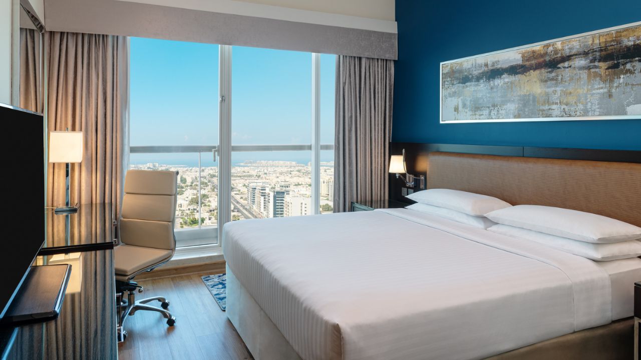 four points by sheraton hotel 1 bedroom room