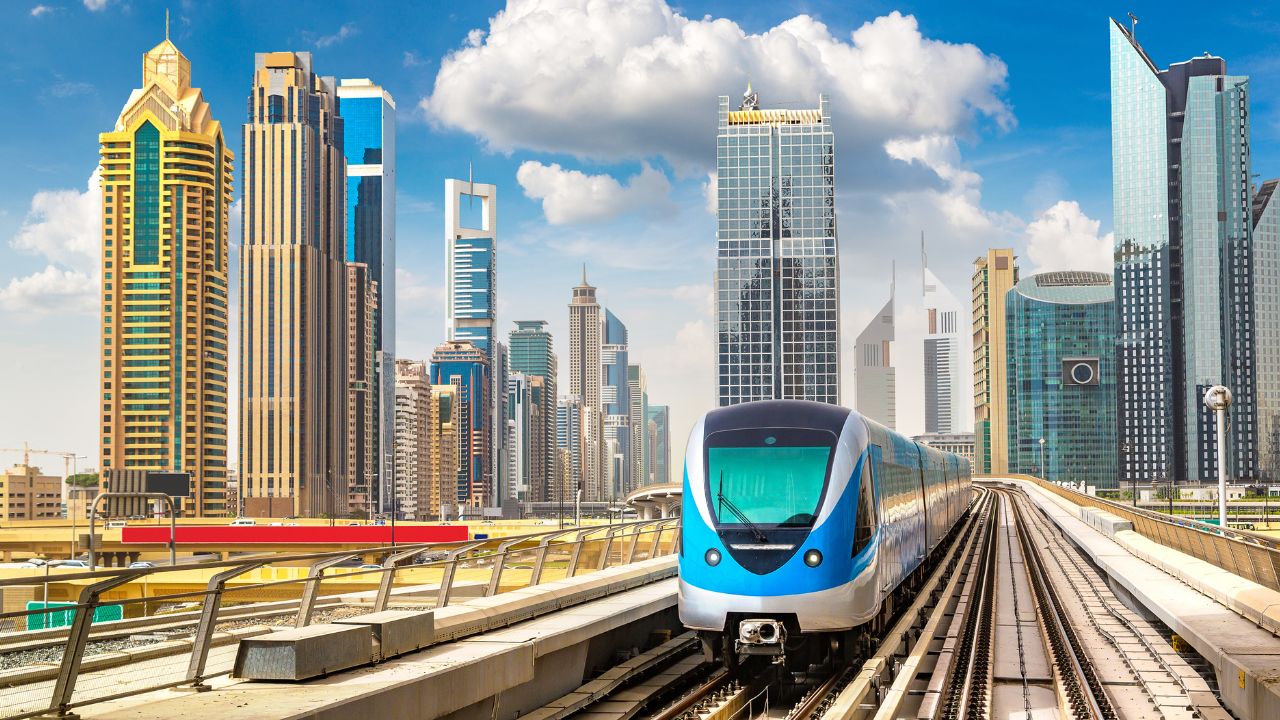 dubai metro morning time