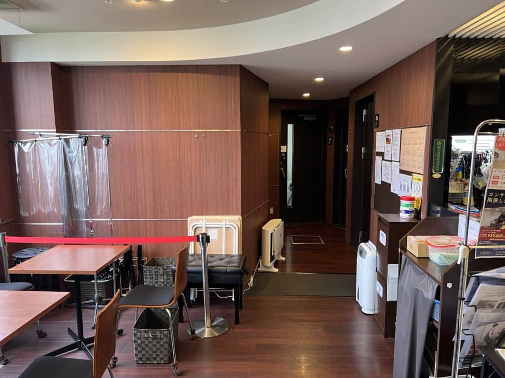 東京池袋サックス教室の共有スペースと待合スペース