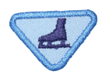 Eiskunstlauf-Schuh auf einem Abzeichen, Symbol für Eiskunstlauf-Training und Sport.