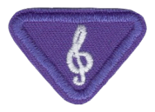 Ein Lagerpatch mit Notenschlüssel, Musiknoten und lila Hintergrund, ideal für Musik- und Notenliebhaber, hochwertige Stickerei für Vereine und Organisationen.