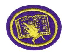 - Ein buntes, embroidered Zentrallager-Logo mit einer Lesefigur, Symbol für Bildung und Lernen.