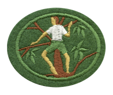 Baum freundliche Stickerei Veteranze, grüne Umrandung, für Zentrallager, hochwertige Textilapplikation, ideal für Kleidung oder Ausrüstung, ökologische Gestaltung.