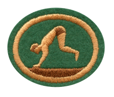 Grüne Stickerei Abzeichen mit Bergsteiger-Silhouette, für Bergsport, Outdoor-Ausrüstung, Wandern, Hiking, Bergsteiger-Emblem, Sammlerobjekt.