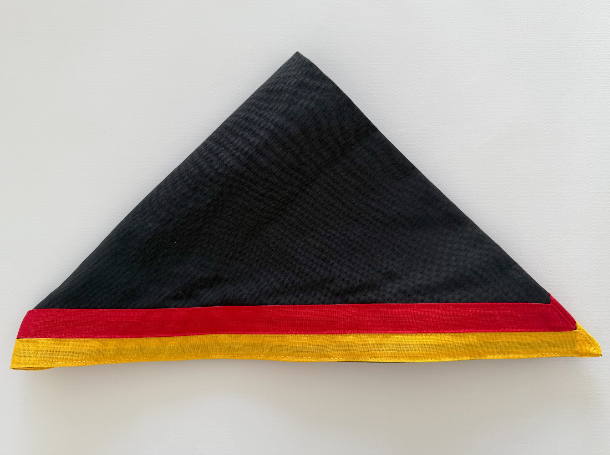 Halstuch International