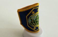 Abzeichen der Polizei Top-Qualität, hochwertige Stickerei, detailreiches Polizeiwappen, geeignet für Uniformen, Polizei Ausrüstung, Sammlerstücke, Zubehör für Einsatzkräfte.