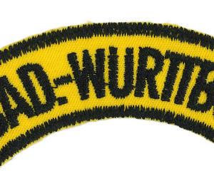 Zentrallager Bad Wurtbing_LOGO, hochwertige Kunststickerei, repräsentativ, firmeneigenes Logo, Firmenbranding, Textilmarkt, Textilproduktion, Textildruck.