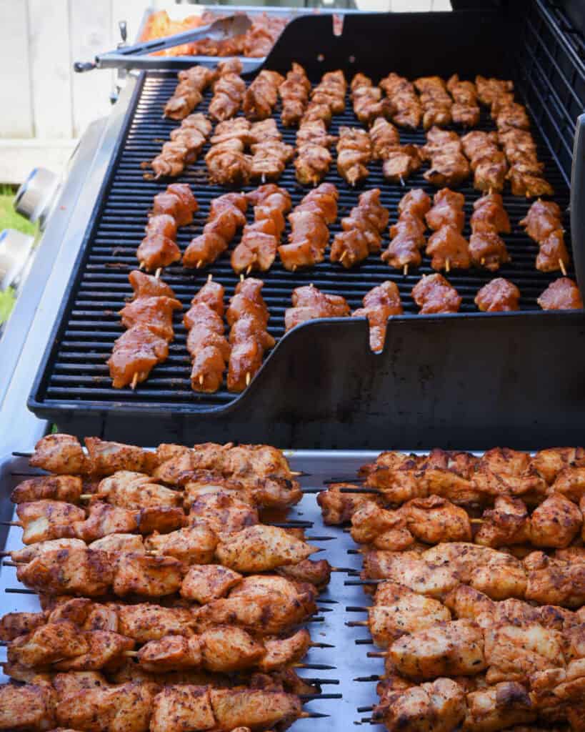 A full grill with chicken souvlaki.