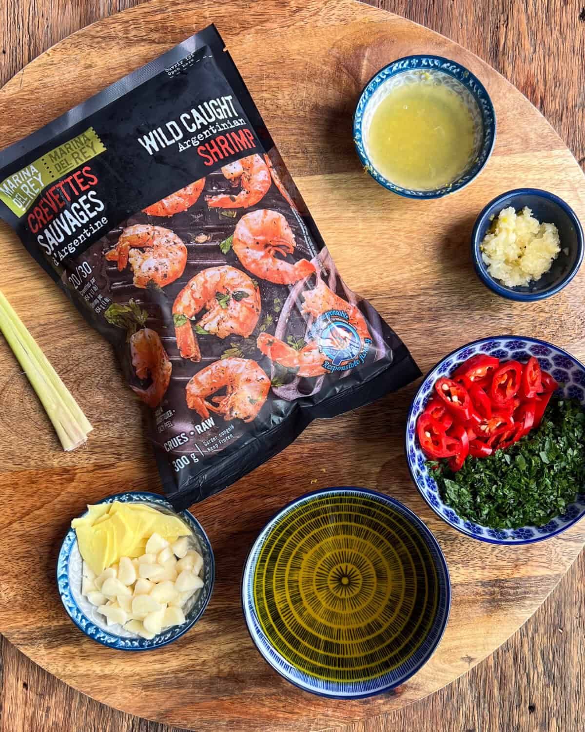 Ingredients for shrimp sautéed in garlic.
