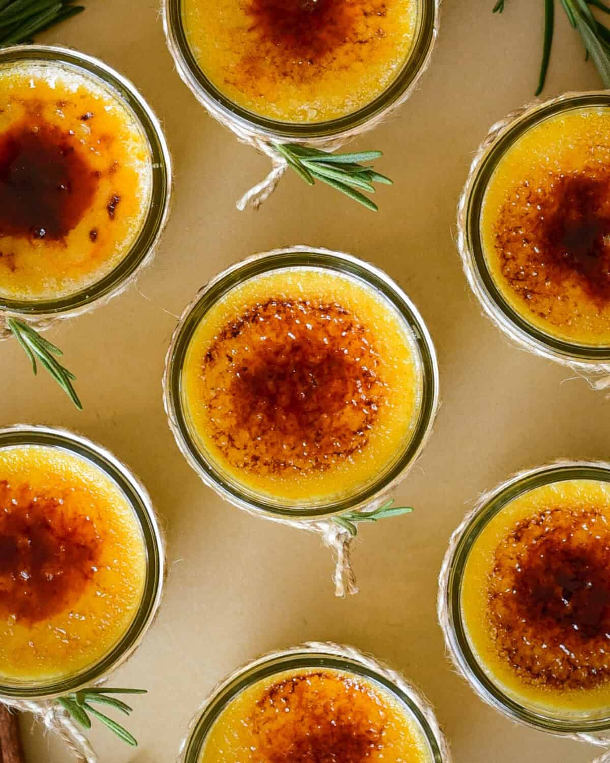 Close up of a Crème Brûlée