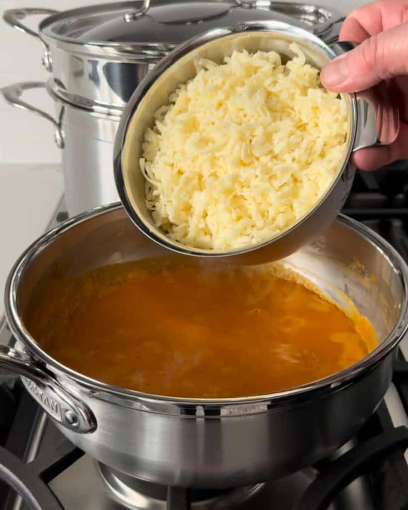 Add the cheese into the gochujang sauce.