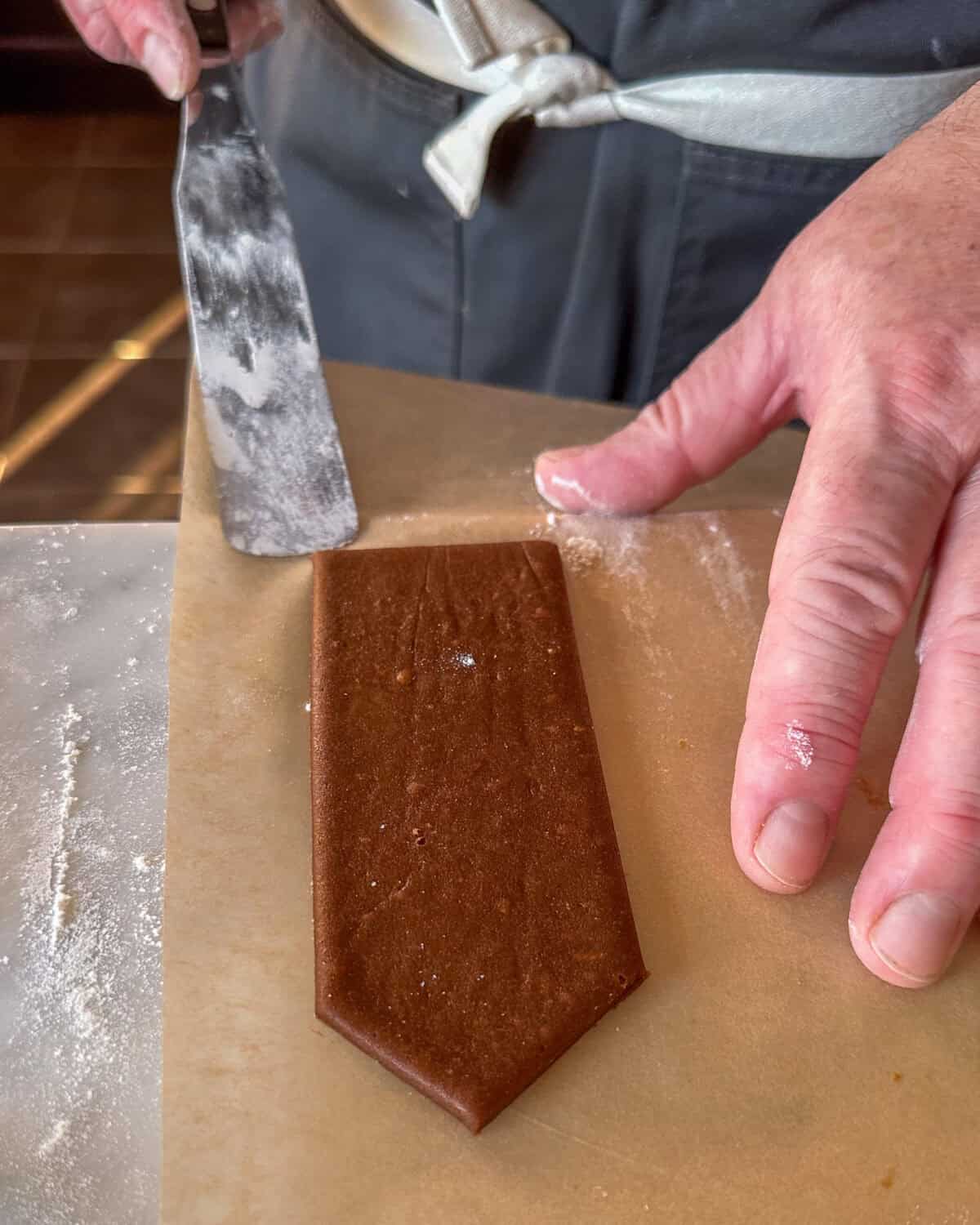 Use a floured offset spatula to lift off the cookies.