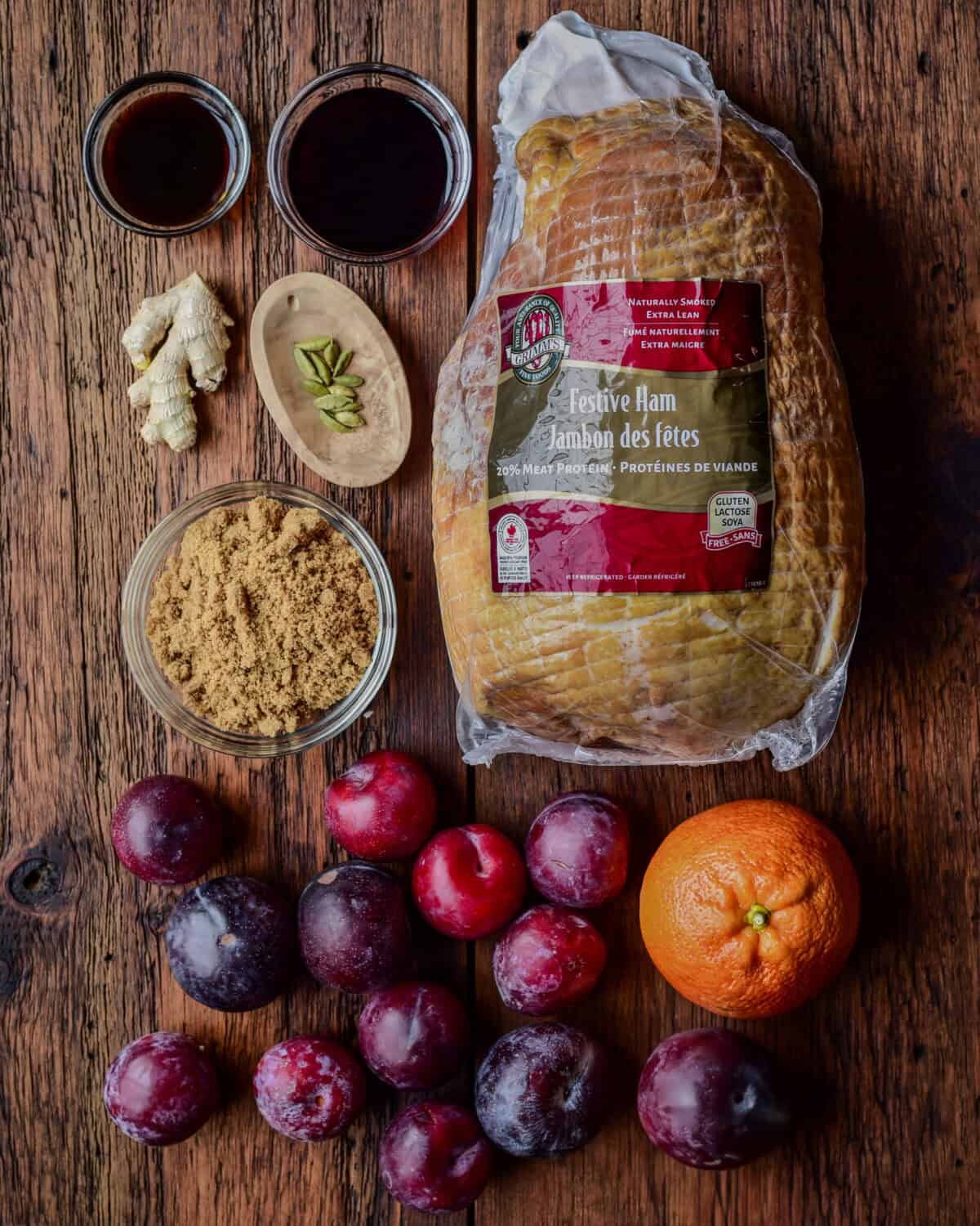 Plum glazed ham recipe ingredients.