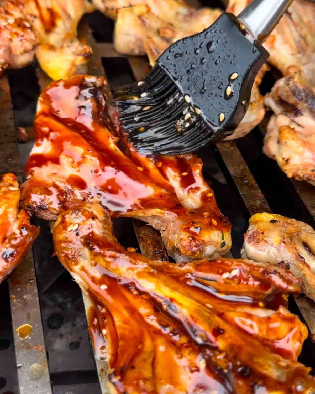 Brush the drumsticks generously with the reserved gochujang sauce.