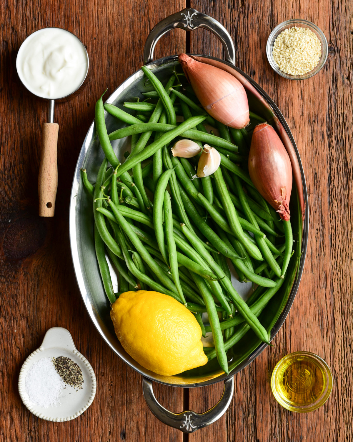 Ingredients for a blistered green bean recipe.
