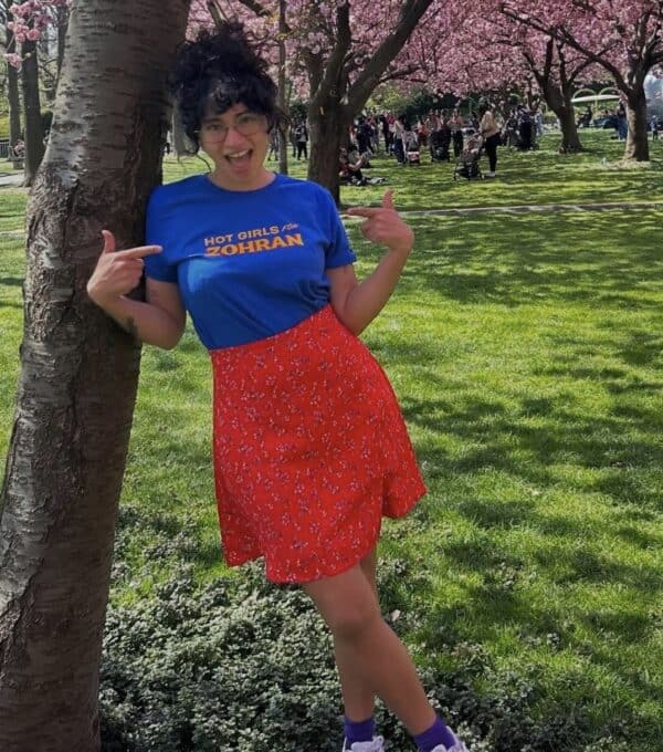 Hot girls for Zohran Royal T-Shirt