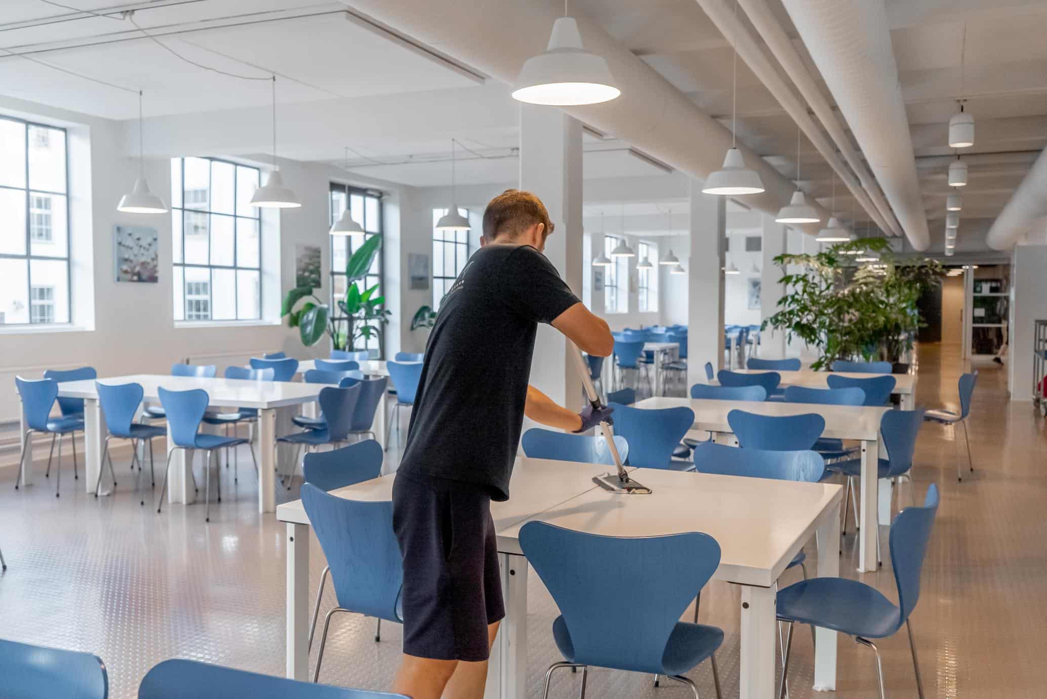 Skal I bruge erhvervsrengøring? Kontakt os nu.