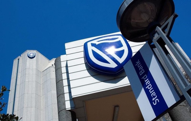 “Standard Bank  Donates Just Under R500k To SA’s Top 33 Matriculants Of 2021”