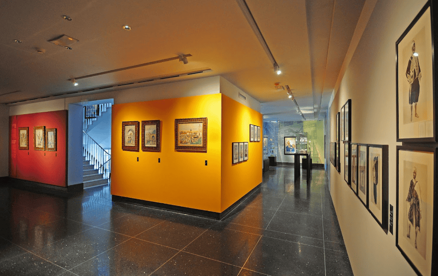 Morocco art gallery showcasing traditional and contemporary artworks.
