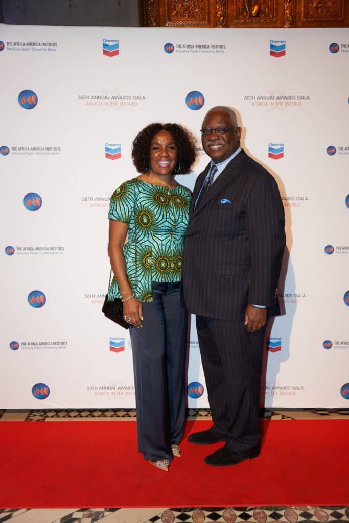 African woman and man at Africa.com event.