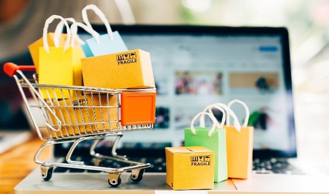 Where Are Consumers Expected To Spend Their Money This Festive Season?