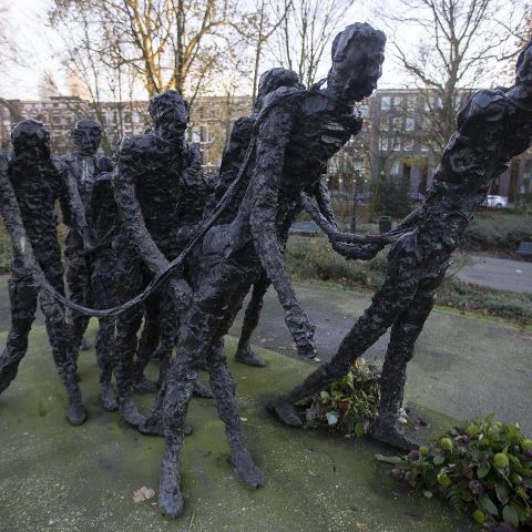 Dutch PM Apologises for Colonial Past