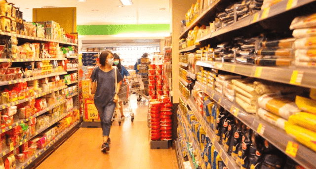 Customer shopping at Egypt’s leading discount grocery retailer Kazyon.