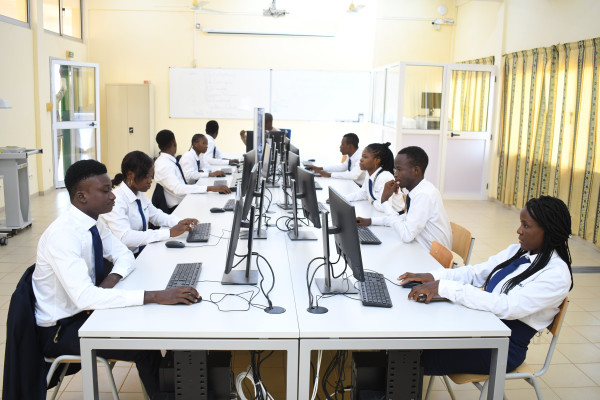 Burkina Faso: the African Development Bank supports training for design engineers at the Higher Institute of Electrical Engineering (ISGE)