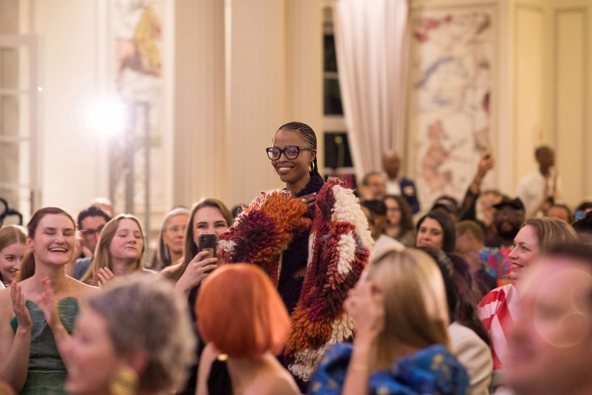 Gugu Peteni wins the Trans seasonal Award presented by Country Road in 2024 (1)