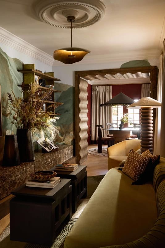 Luxurious hotel interior featuring stylish furniture, warm lighting, and sophisticated decor at Moun.