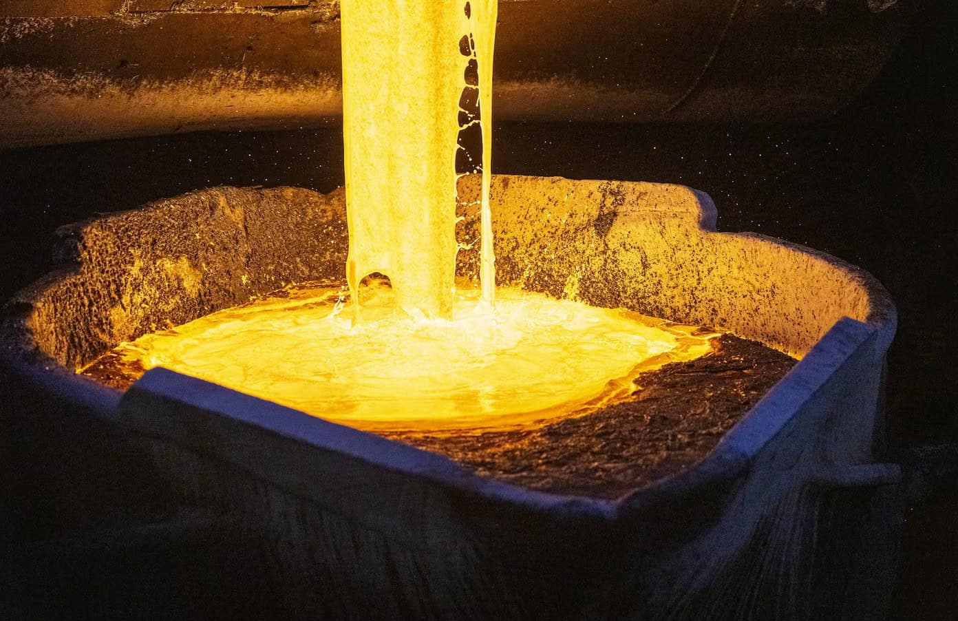 Platinum surge drives strong mining growth in February