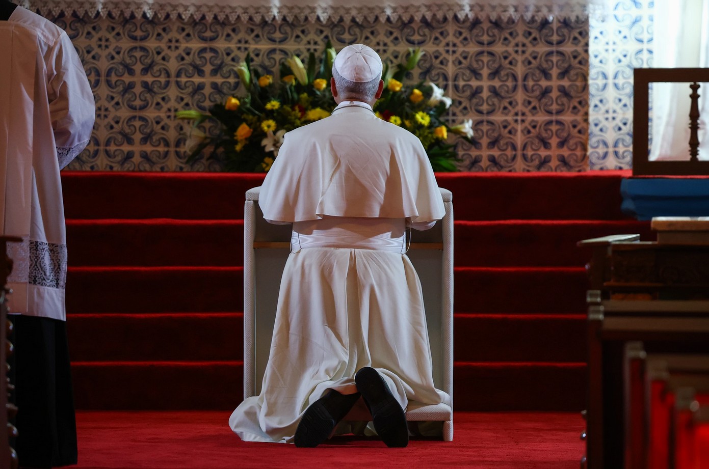 Pope Leo prays at slave trade site in Angola