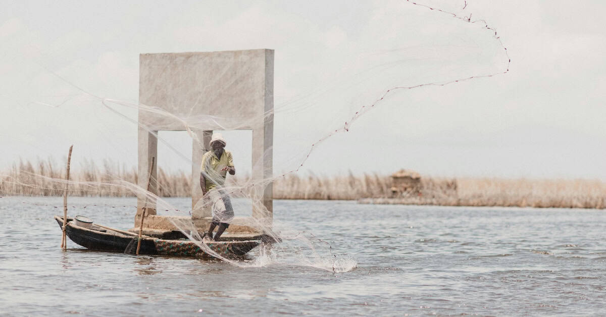 Fishing with innovative aquaculture technology in Africa.