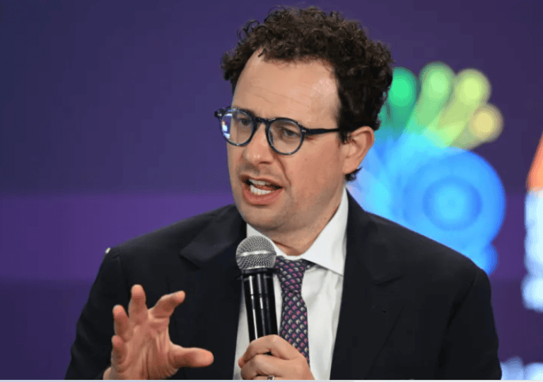 Anthropic Overtakes OpenAI With Stunning $965 Billion AI Valuation