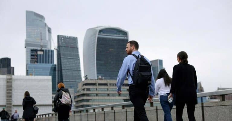 One-Third of UK Students Fear AI-Driven Job Losses Could Spark Unrest – Study