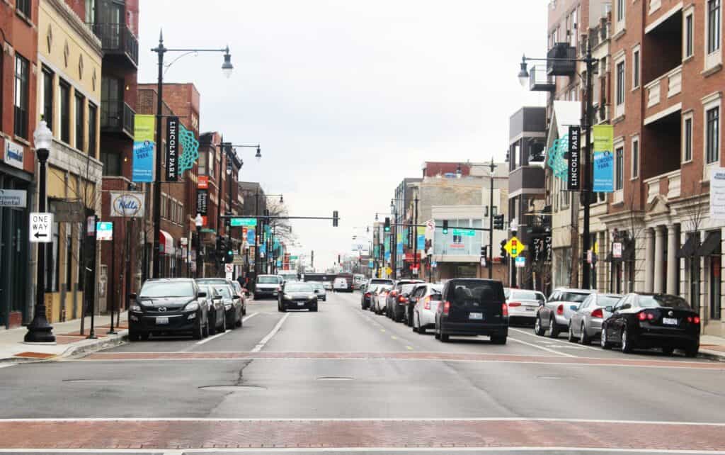 Fullerton Avenue in Chicago featuring street pole banner signage.