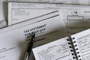 can an llc have 1099 employees