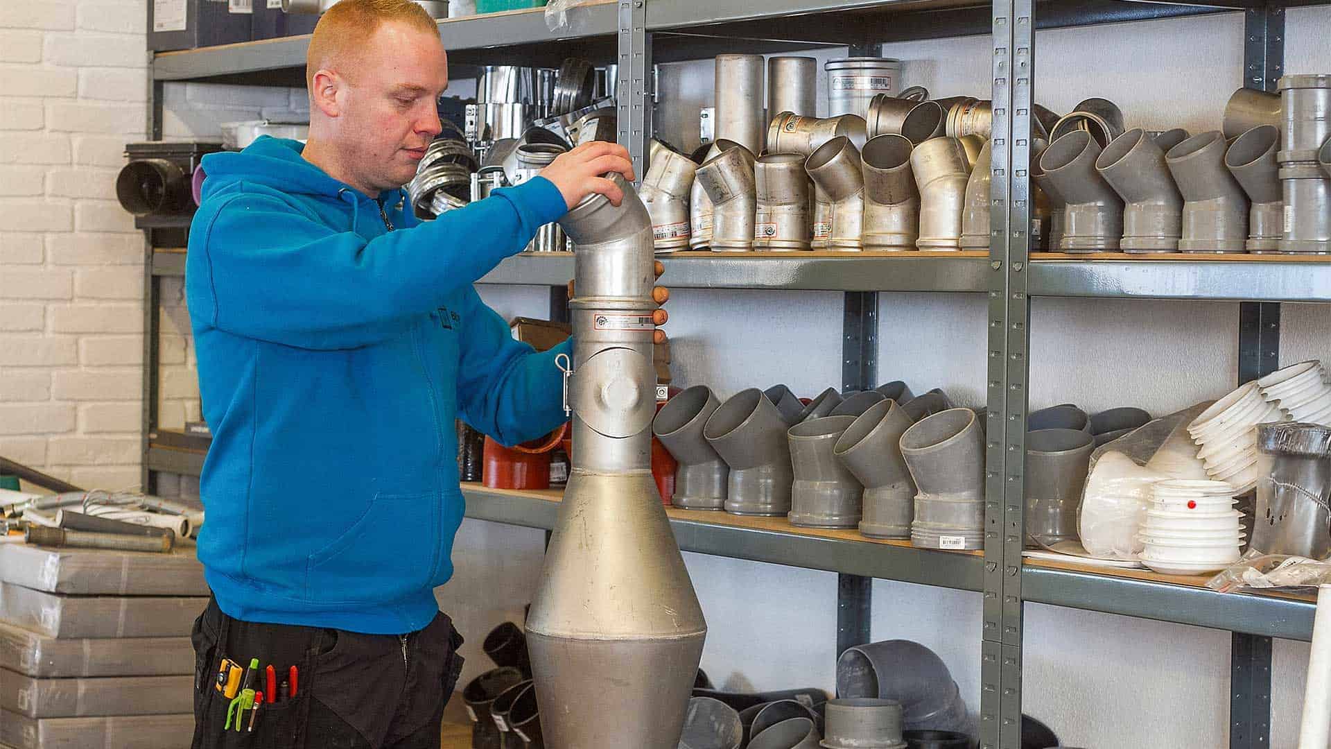 vvs installatør fra buur vvs & kloak skifter rør