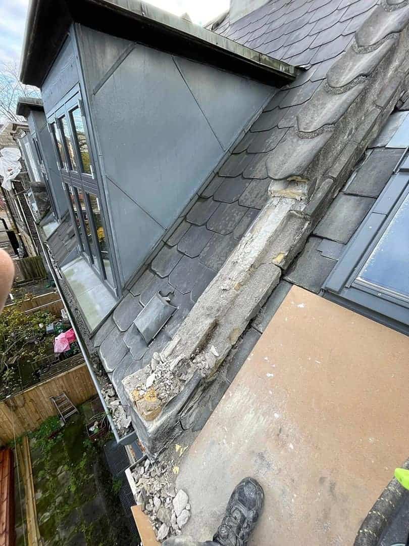 Nærbillede af reparation på tag