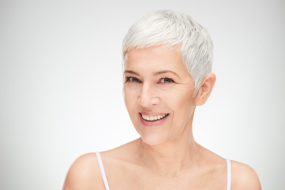 Coupe pixie après 60 ans style